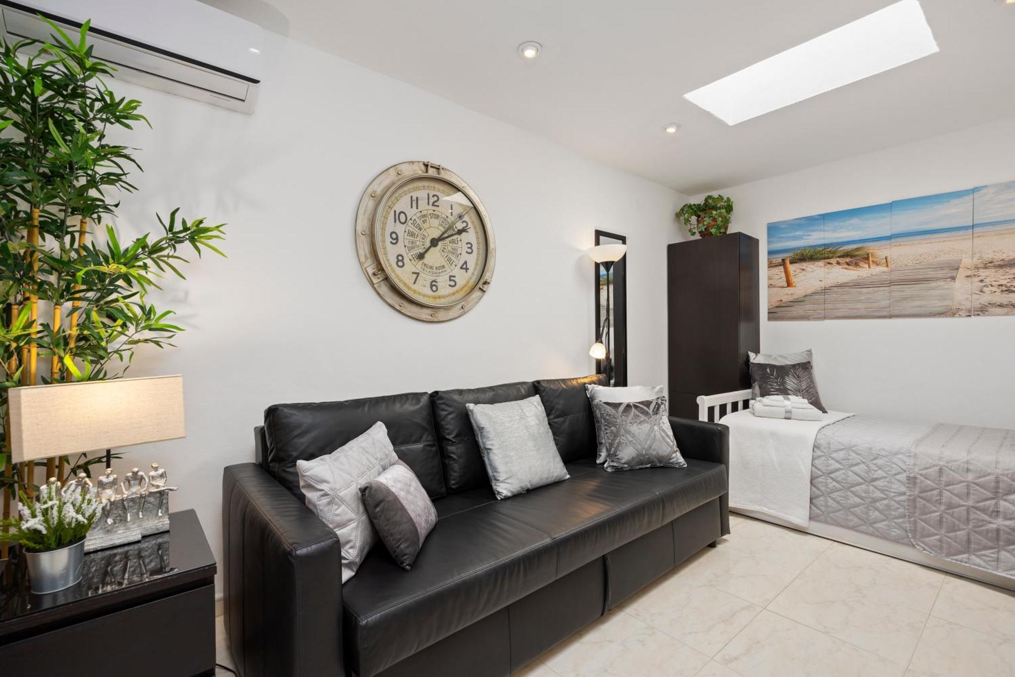 Villa Casacara Marbella Beachside Costabella -Spain Ngoại thất bức ảnh